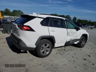 2022 Toyota RAV4 Hybrid XLE z VIN 4T3RWRFV9NU062061, wystawiony jako Copart lot #61571305 z przebiegiem 44 623 mil mil oraz Szkoda całkowita • Salvage title. Historia ofert i sprzedaży dostępna na DreamBid. Obrazek 3.