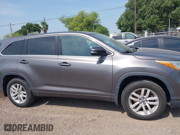 2016 Toyota Highlander LE Plus z VIN 5TDZKRFH0GS177710, wystawiony jako IAAI lot #41925612 z przebiegiem 134 357 mil mil oraz . Historia ofert i sprzedaży dostępna na DreamBid. Obrazek 13.