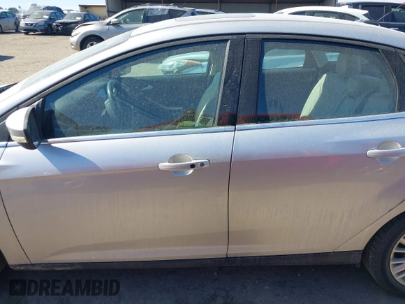2017 Ford Focus Titanium с VIN 1FADP3J22HL230024, выставлен на аукционе IAAI как лот 41547566 с пробегом 146 969 миль миль и . История ставок и продаж доступна на DreamBid. Изображение 14.