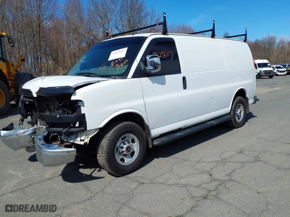 2014 GMC Savana Cargo Van with VIN 1GTW7FCAXE1915419, listed as a IAAI auction lot 41825607 with 154,375 mi miles. Bid and sale history available at carsss.com. Image 19.