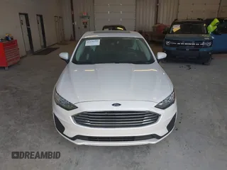 2020 Ford Fusion SE with VIN 3FA6P0HD4LR165511, listed as a IAAI auction lot 42136252 with 30,709 mi miles and . Bid and sale history available at DreamBid. Image 12.