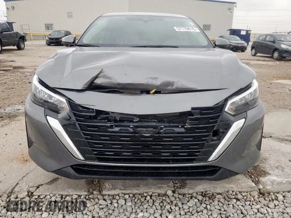 2024 Nissan Sentra SV z VIN 3N1AB8CVXRY261632, wystawiony jako Copart lot #57170615 z przebiegiem 17 549 mil mil oraz Szkoda całkowita • Salvage title. Historia ofert i sprzedaży dostępna na DreamBid. Obrazek 5.