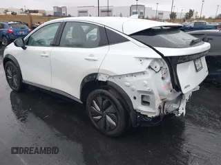 2024 Nissan ARIYA Evolve+ z VIN JN1BF0BAXRM435453, wystawiony jako IAAI lot #41745123 z przebiegiem 5 565 mil mil oraz . Historia ofert i sprzedaży dostępna na DreamBid. Obrazek 3.