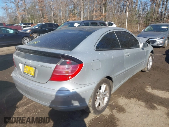 2003 Mercedes-Benz C 230 Kompressor с VIN WDBRN40J13A431498, выставлен на аукционе IAAI как лот 41441014 с пробегом Не указан миль и . История ставок и продаж доступна на DreamBid. Изображение 4.