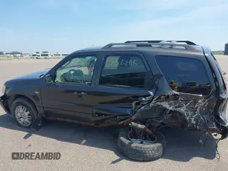 2005 Mercury Mariner Luxury с VIN 4M2CU571X5DJ03210, выставлен на аукционе IAAI как лот 42747920 с пробегом 167 795 миль миль и . История ставок и продаж доступна на DreamBid. Изображение 13.