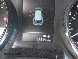 2017 Nissan Rogue SV with VIN KNMAT2MV7HP580637, listed as a IAAI auction lot 42040075 with 47,514 mi miles. Bid and sale history available at carsss.com. Image 16.