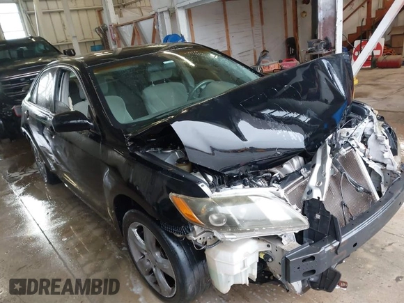 2008 Toyota Camry LE z VIN 4T1BE46K78U735990, wystawiony jako IAAI lot #41730503 z przebiegiem 222 514 mil mil oraz . Historia ofert i sprzedaży dostępna na DreamBid. Obrazek 1.