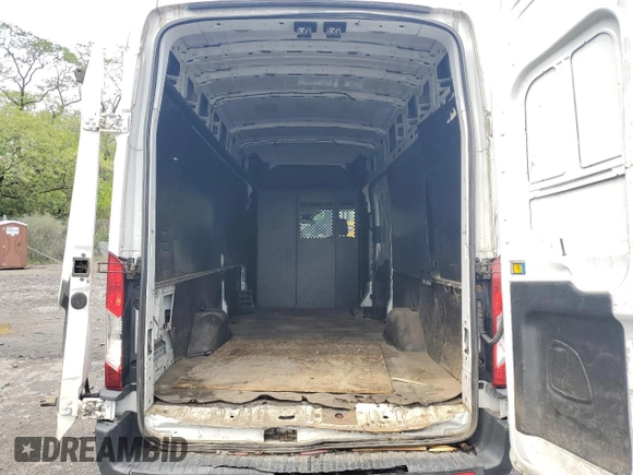 2015 Ford Transit Cargo z VIN 1FTNR3XM8FKB23144, wystawiony jako Copart lot #56115225 z przebiegiem 72 078 mil mil oraz Czysty tytuł • Clean title. Historia ofert i sprzedaży dostępna na DreamBid. Obrazek 10.