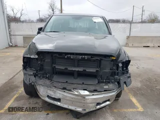 2017 Ram 1500 SLT z VIN 1C6RR7GG7HS704583, wystawiony jako IAAI lot #41080645 z przebiegiem 100 965 mil mil oraz . Historia ofert i sprzedaży dostępna na DreamBid. Obrazek 13.