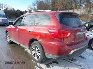 2017 Nissan Pathfinder SV with VIN 5N1DR2MMXHC904184, listed as a IAAI auction lot 41369202 with 85,427 mi miles. Bid and sale history available at carsss.com. Image 3.