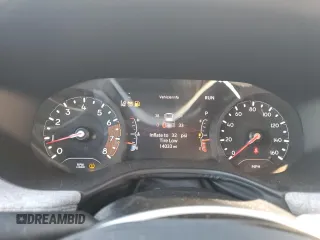 2024 Jeep Compass Latitude Lux с VIN 3C4NJDFN1RT593929, выставлен на аукционе Copart как лот 53492725 с пробегом 14 033 миль миль и Списание • Salvage title. История ставок и продаж доступна на DreamBid. Изображение 9.