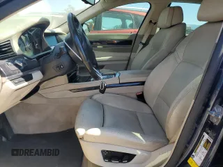2009 BMW 7 Series 750i z VIN WBAKA83509CY35388, wystawiony jako Copart lot #63561984 z przebiegiem 166 068 mil mil oraz Szkoda całkowita • Salvage title. Historia ofert i sprzedaży dostępna na DreamBid. Obrazek 7.