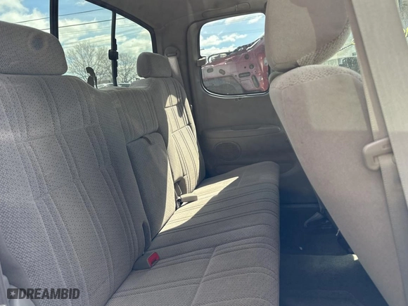 2002 Toyota Tundra SR5 with VIN 5TBBT44132S331903, listed as a Copart auction lot 50738505 with 103,927 mi miles and Clean Title. Bid and sale history available at carsss.com. Image 6.