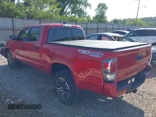 2022 Toyota Tacoma SR5 with VIN 3TMDZ5BN6NM139342, listed as a IAAI auction lot 42711808 with 46,826 mi miles and . Bid and sale history available at DreamBid. Image 3.