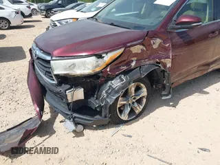 2014 Toyota Highlander Limited z VIN 5TDDKRFH1ES042761, wystawiony jako IAAI lot #42077158 z przebiegiem 122 966 mil mil oraz . Historia ofert i sprzedaży dostępna na DreamBid. Obrazek 6.