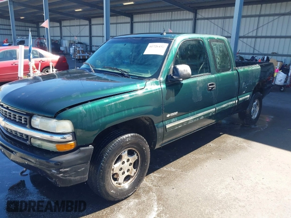2002 Chevrolet Silverado 1500 LT with VIN 1GCEK19T62E289636, listed as a IAAI auction lot 41726432 with 326,816 mi miles. Bid and sale history available at carsss.com. Image 2.