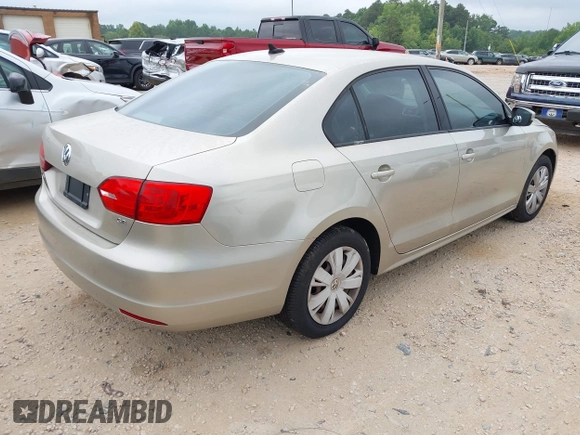 2014 Volkswagen Jetta SE with VIN 3VWD07AJXEM216277, listed as a IAAI auction lot 42748790 with 162,369 mi miles and . Bid and sale history available at DreamBid. Image 4.