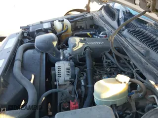 2000 Chevrolet Silverado 2500 LS с VIN 1GCGC29U1YE226604, выставлен на аукционе IAAI как лот 41641790 с пробегом 110 245 миль миль и . История ставок и продаж доступна на DreamBid. Изображение 12.