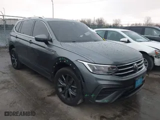 2022 Volkswagen Tiguan SE with VIN 3VV2B7AX6NM130104, listed as a IAAI auction lot 41930616 with 72,445 mi miles. Bid and sale history available at carsss.com. Image 1.
