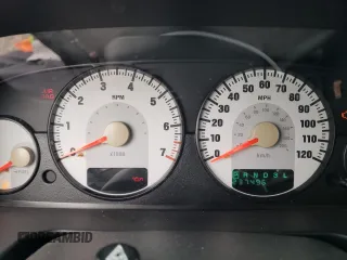 2006 Dodge Stratus SXT z VIN 1B3EL46R36N119779, wystawiony jako Copart lot #43320515 z przebiegiem 237 496 mil mil oraz Szkoda całkowita • Salvage title. Historia ofert i sprzedaży dostępna na DreamBid. Obrazek 9.