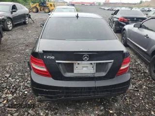 2012 Mercedes-Benz C 250 Sport z VIN WDDGF4HB0CR209206, wystawiony jako Copart lot #56493865 z przebiegiem 98 888 mil mil oraz Szkoda całkowita • Salvage title. Historia ofert i sprzedaży dostępna na DreamBid. Obrazek 6.