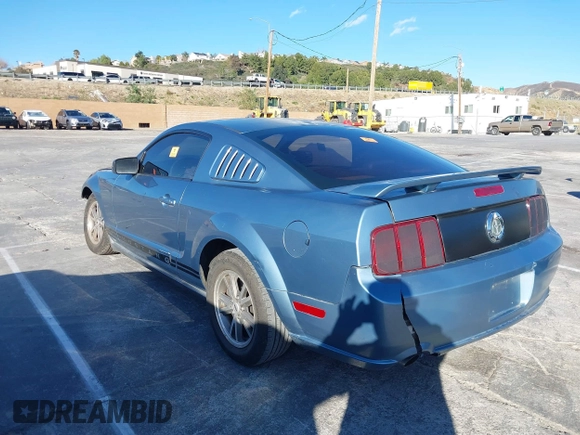 2005 Ford Mustang Deluxe with VIN 1ZVHT80N155109935, listed as a IAAI auction lot 41709205 with 150,015 mi miles and . Bid and sale history available at carsss.com. Image 3.