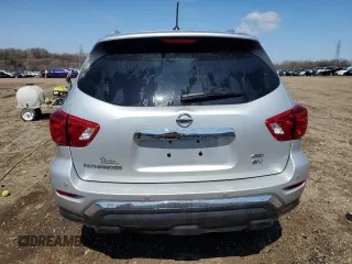 2018 Nissan Pathfinder SV z VIN 5N1DR2MM6JC639754, wystawiony jako Copart lot #52233075 z przebiegiem 75 737 mil mil oraz Czysty tytuł • Clean title. Historia ofert i sprzedaży dostępna na DreamBid. Obrazek 6.