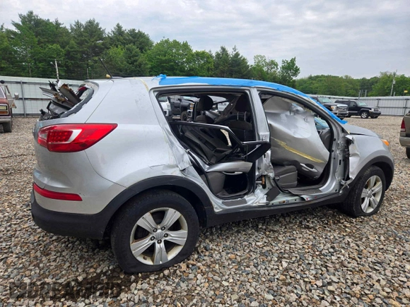 2013 Kia Sportage LX with VIN KNDPBCA29D7398719, listed as a Copart auction lot 50501845 with 130,094 mi miles and Non repairable. Bid and sale history available at DreamBid. Image 3.