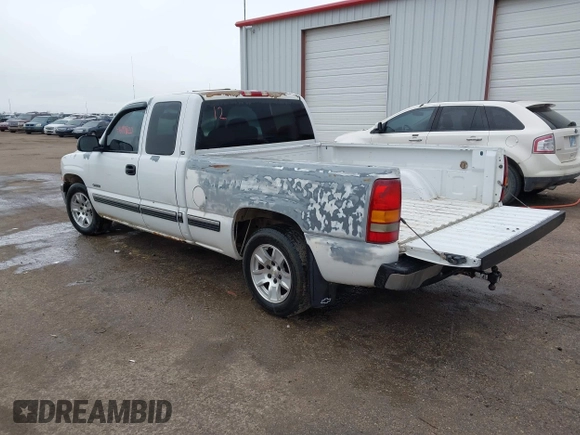 2000 Chevrolet Silverado 1500 LS with VIN 2GCEC19T4Y1407058, listed as a IAAI auction lot 41699820 with 309,057 mi miles. Bid and sale history available at carsss.com. Image 3.
