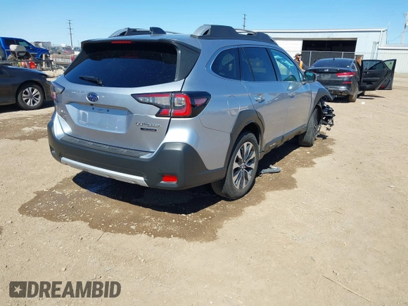2024 Subaru Outback Touring z VIN 4S4BTAPC0R3269130, wystawiony jako IAAI lot #41764796 z przebiegiem 21 271 mil mil oraz . Historia ofert i sprzedaży dostępna na DreamBid. Obrazek 4.
