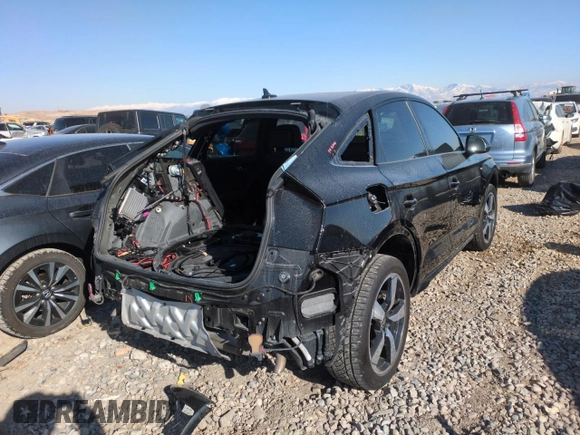 2022 Audi Q5 Sportback S line Prestige with VIN WA16AAFY2N2009041, listed as a Copart auction lot 45240665 with 43,136 mi miles and Salvage title. Bid and sale history available at DreamBid. Image 5.