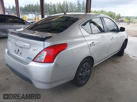 2016 Nissan Versa SV z VIN 3N1CN7AP9GL890842, wystawiony jako IAAI lot #42299478 z przebiegiem 90 572 mil mil oraz . Historia ofert i sprzedaży dostępna na DreamBid. Obrazek 4.
