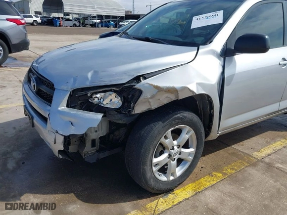 2011 Toyota RAV4 with VIN 2T3ZF4DV1BW052979, listed as a IAAI auction lot 41526981 with 215,034 mi miles. Bid and sale history available at carsss.com. Image 6.