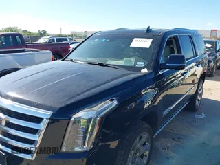 2017 Cadillac Escalade Premium Luxury z VIN 1GYS4CKJ6HR239428, wystawiony jako IAAI lot #42221451 z przebiegiem 87 421 mil mil oraz . Historia ofert i sprzedaży dostępna na DreamBid. Obrazek 6.