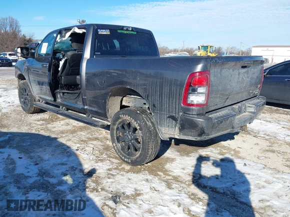 2022 Ram 2500 Big Horn with VIN 3C6UR5DJ7NG337928, listed as a IAAI auction lot 41312397 with 22,085 mi miles. Bid and sale history available at carsss.com. Image 3.