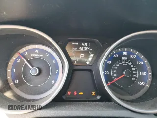 2013 Hyundai Elantra GLS с VIN KMHDH4AE2DU922016, выставлен на аукционе Copart как лот 55094225 с пробегом 43 784 миль миль и Списание • Salvage title. История ставок и продаж доступна на DreamBid. Изображение 9.