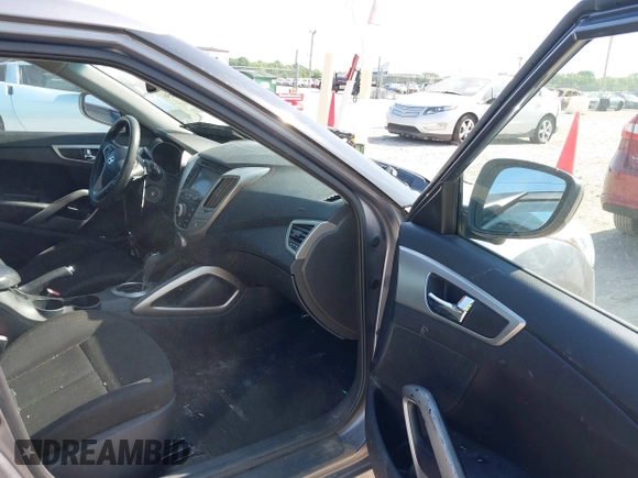 2013 Hyundai Veloster w/Gray Int with VIN KMHTC6AD9DU128725, listed as a IAAI auction lot 42648356 with 168,109 mi miles and . Bid and sale history available at DreamBid. Image 5.