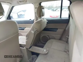 2013 Jeep Patriot Latitude with VIN 1C4NJPFB2DD233848, listed as a IAAI auction lot 41711832 with Not Provided miles. Bid and sale history available at carsss.com. Image 8.
