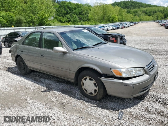 2000 Toyota Camry CE z VIN 4T1BG22K5YU013891, wystawiony jako Copart lot #56693255 z przebiegiem 248 922 mil mil oraz Szkoda całkowita • Salvage title. Historia ofert i sprzedaży dostępna na DreamBid. Obrazek 4.