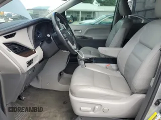 2017 Toyota Sienna XLE Auto Access Seat with VIN 5TDYZ3DC9HS820214, listed as a Copart auction lot 65401205 with 172,084 mi miles and Salvage title. Bid and sale history available at DreamBid. Image 7.