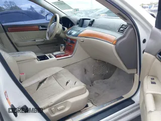 2006 Infiniti M45 Sport with VIN JNKBY01E06M208536, listed as a IAAI auction lot 41907429 with 213,767 mi miles. Bid and sale history available at carsss.com. Image 5.