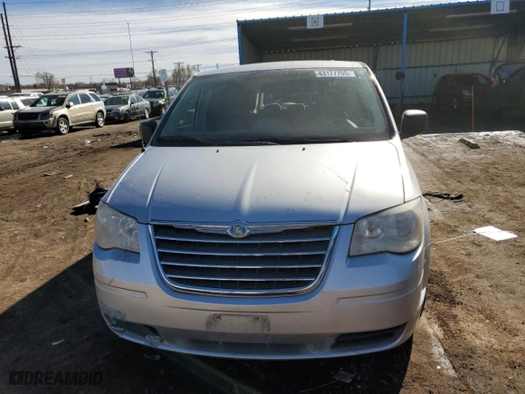 2009 Chrysler Town & Country LX with VIN 2A8HR44E59R656406, listed as a Copart auction lot 43177705 with 113,385 mi miles and Salvage Title. Bid and sale history available at carsss.com. Image 5.