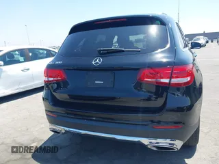 2018 Mercedes-Benz GLC 300 с VIN WDC0G4JB3JV086986, выставлен на аукционе IAAI как лот 42380208 с пробегом 90 250 миль миль и . История ставок и продаж доступна на DreamBid. Изображение 16.