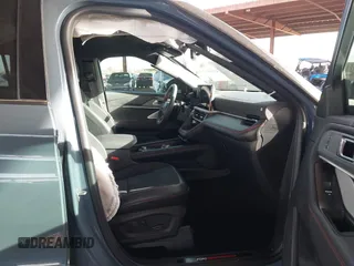 2025 Ford Explorer ST with VIN 1FMWK8GC9SGA36911, listed as a IAAI auction lot 41728775 with 3,925 mi miles. Bid and sale history available at carsss.com. Image 5.