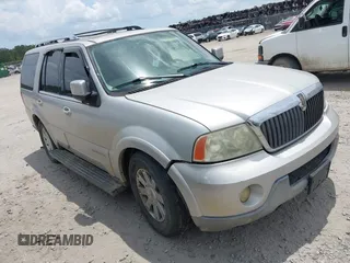 2003 Lincoln Navigator Luxury z VIN 5LMFU28R93LJ33302, wystawiony jako IAAI lot #42188993 z przebiegiem 138 273 mil mil oraz . Historia ofert i sprzedaży dostępna na DreamBid. Obrazek 1.