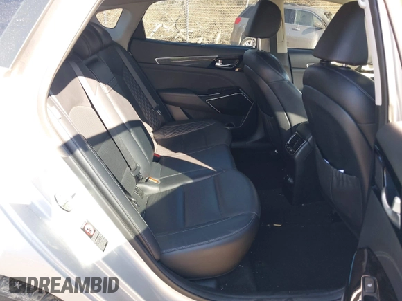2017 Kia Cadenza Limited with VIN KNALC4J13H5092381, listed as a IAAI auction lot 41418629 with 124,694 mi miles. Bid and sale history available at carsss.com. Image 8.