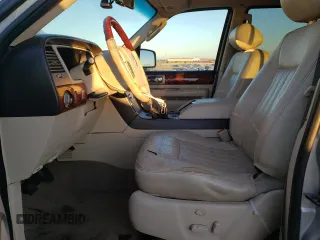2003 Lincoln Navigator Luxury with VIN 5LMFU28R73LJ17499, listed as a Copart auction lot 89354325 with 178,522 mi miles and Non Repairable. Bid and sale history available at carsss.com. Image 7.