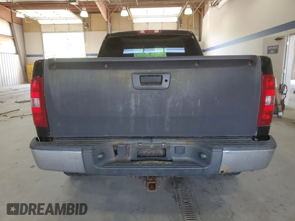 2008 Chevrolet Silverado 1500 LTZ with VIN 2GCEK19JX81149209, listed as a Copart auction lot 55119135 with 141,633 mi miles and Clean Title. Bid and sale history available at DreamBid. Image 6.