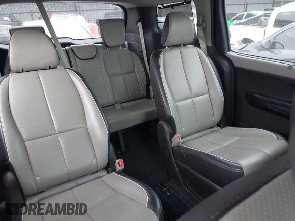 2018 Kia Sedona SX-L with VIN KNDME5C13J6376288, listed as a IAAI auction lot 40947775 with 94,476 mi miles. Bid and sale history available at carsss.com. Image 8.