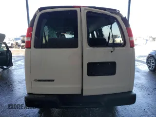 2022 Chevrolet Express Passenger LS z VIN 1GAZGNFP1N1278436, wystawiony jako Copart lot #42293525 z przebiegiem 32 806 mil mil oraz Szkoda całkowita • Salvage title. Historia ofert i sprzedaży dostępna na DreamBid. Obrazek 6.